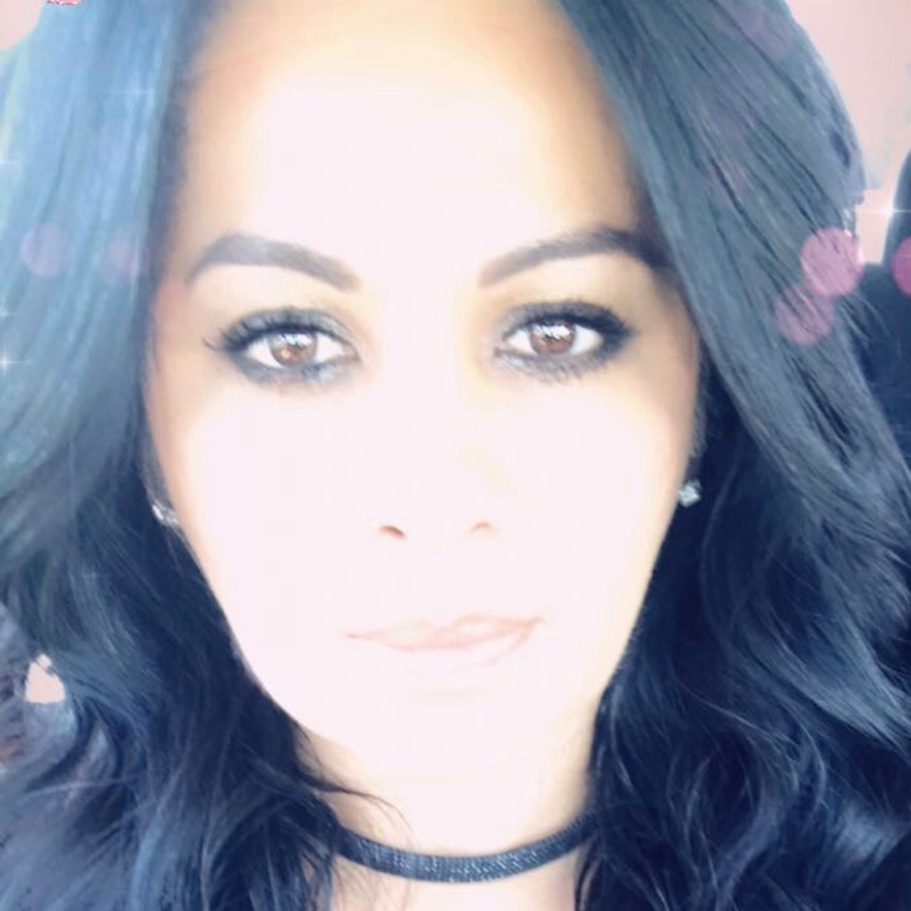 Meet your Posher, Alma